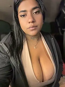 Nahomy-firee - Suck boobs 👅🍒