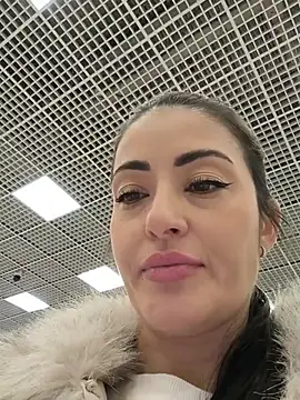 Kris_Diamond_ - Squirt in the fitting room