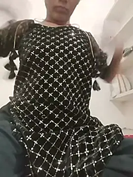 Hotbabymuskan