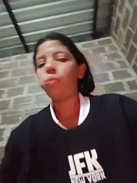 Broken_Latina_Whores_JE - Show tits😈🥰