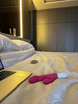 Nura_n_Sarah - TEASE NIPPLES + FLASH BOOBS