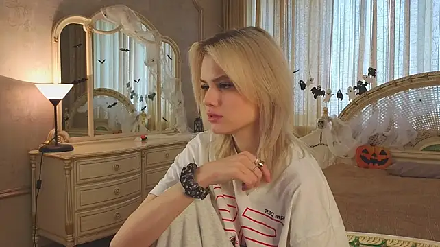 MercedezTimbs - Running my nails along my neck
