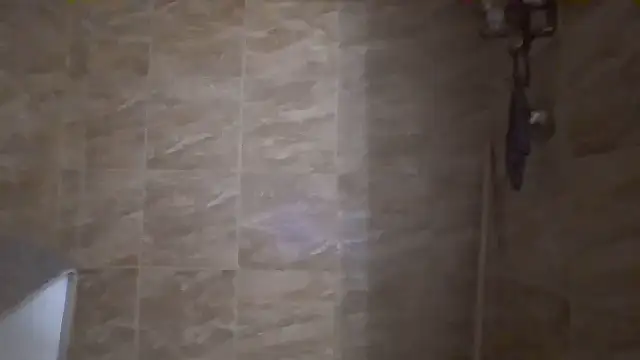 AverageRose - FULLY NUDE SHOWER SHOW 10+ MINS