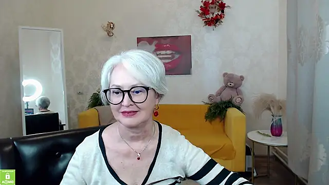 RoxxXxie_ - Show off your outfit