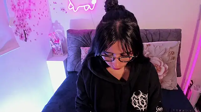 Sophia_Vera - ❤️FINGERING & SPIT BOOBS🥵