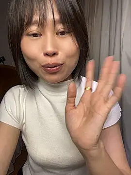 Duoduo18 - 脱掉内衣2分钟