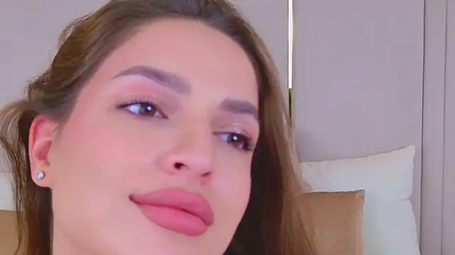 BellaHalles - hot video in pm