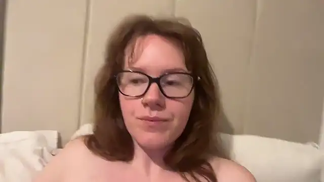 Redheadrosie69 - butt plug in ass