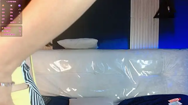 Victoria_1126 - Ice over my pretty titties