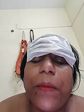 Tamilponnusilk - To pay hospital bill