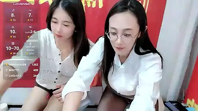 Leila-11 - 脱掉一件衣服2分钟