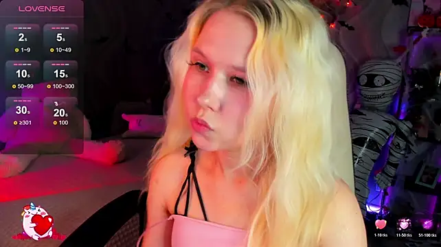 VivieSunn - spank ass