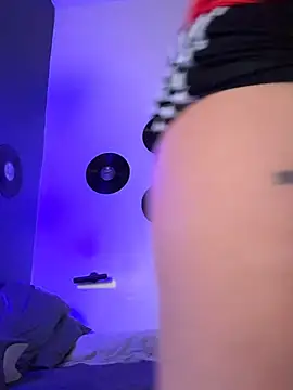 Miacanela_xo - Finger my ass in doggy