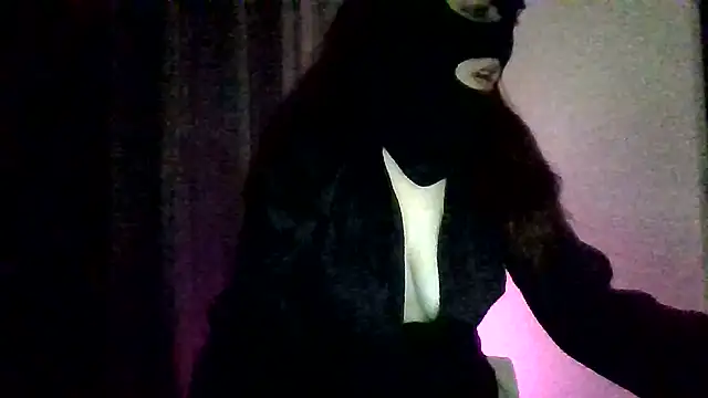 Sweet_Luna06 - Méga squirt !!!