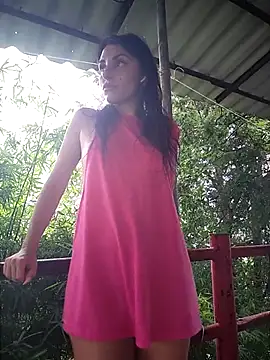 Izabella_Bella - Change to swimsuit 🩱 outdoor