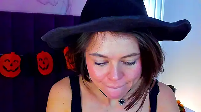 Kelly_Cuutie - naughty tease
