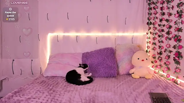 Cloe_pink - fingers pussy