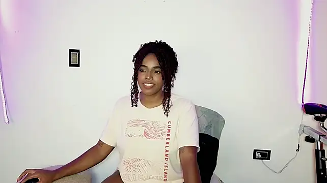 Cataleya19__ - lovense toy in my anus
