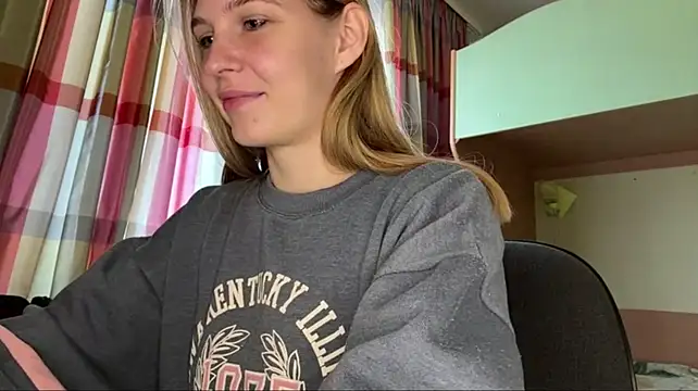 CriseldaStarns - Send HOT photo in PM