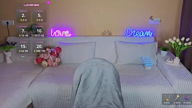 Camilla__one__ - Delicately tease with a juicy, naked ass