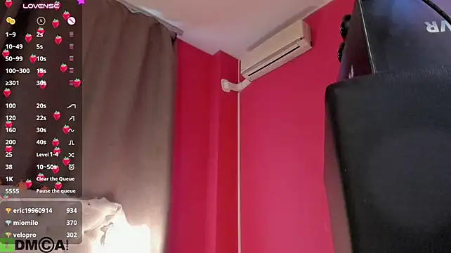 Genne_Tierney - show asshole