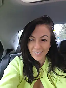 Risky_woman - FRONT STRANGERS .. NAKED SQUIRT