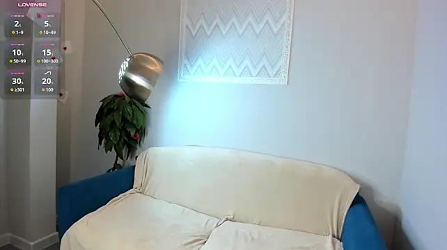 Bella_Ocean - squeeze and bounce my boobs