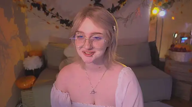 ELLIEJAY - teasing with big boobs