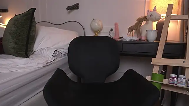 ValerieHill - Slap ass until it's red ❤️