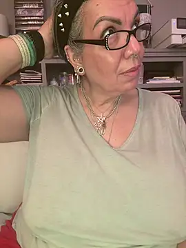 Dieseldame1313 - Hey guys topless dance