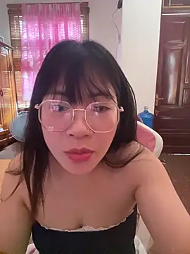 -Lyly_69 - Show zoom 30p