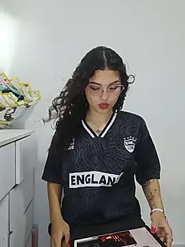 Daliluuu - I massage My tits with oil🥵💦🔥