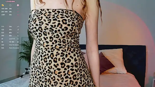 Elle_Skinny - spanking ass in doggy style