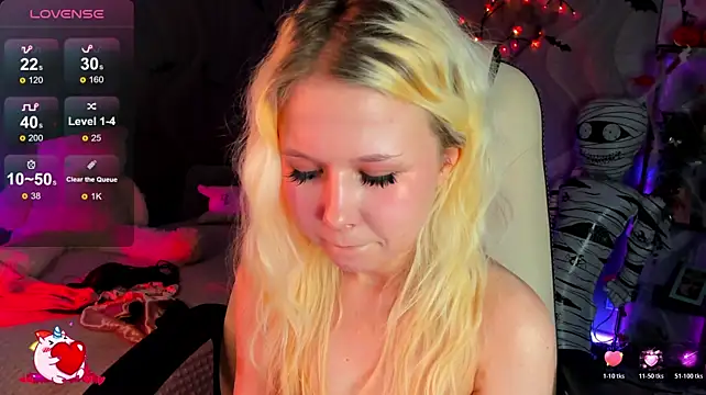 VivieSunn - spank ass