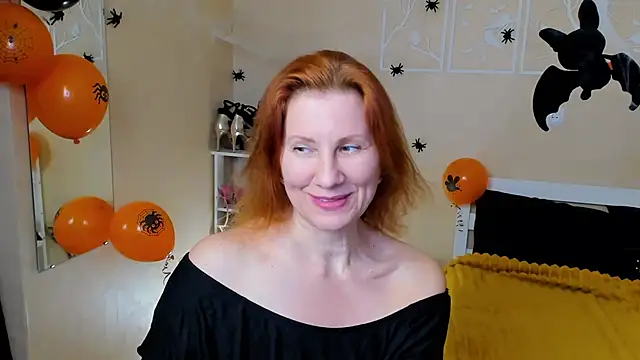 FoxySophia - 👻handbra👻