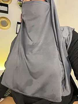 Isa-anbar - show pussy