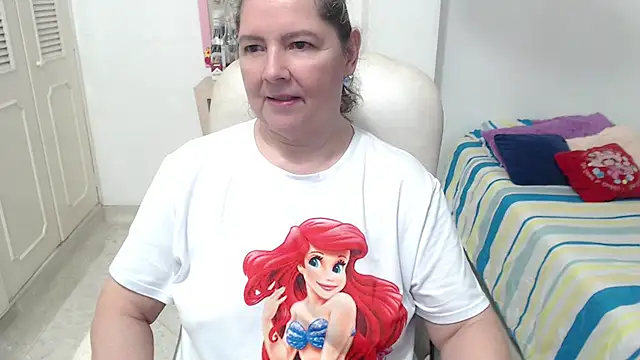 Leonela_69 - mommy is horny come play with me