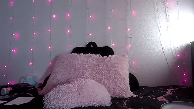 QueenLolaX - Anal Plug In Pussy Play (10 min)