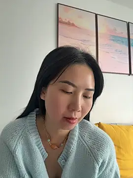 Su456711 - 妈妈裸体拿外卖开票女儿bb吸烟