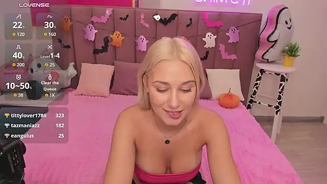 MIla_Stunning - witchy eye contact close up + lips tease