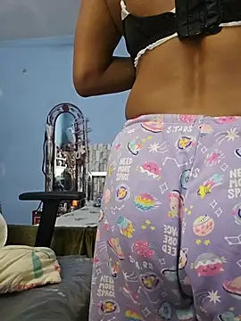 Desi_Maya69 - Body oil