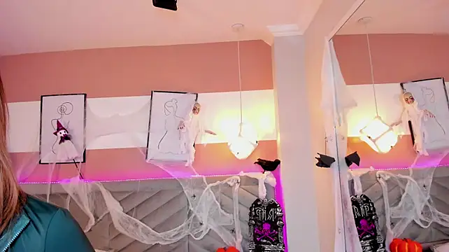 Scarlet__rossi