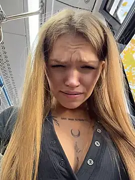 StreetSquirt - play with panties staps+cameltoe in publ