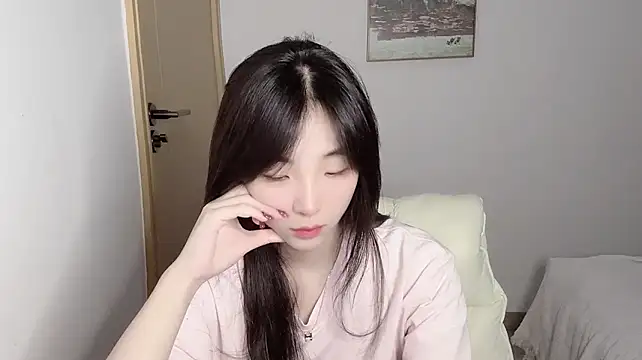 Louise-3 - 上衣脱了+M腿