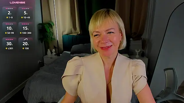 Ann_Annise - Spank my ass in Doga position 10 times