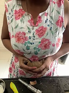 LoveJourney - Boobs Press (‿ˠ‿)