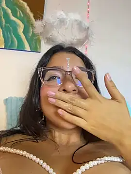 Gia_cutee - fingers inside the pussy