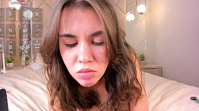 Lollyy_poopp - tease me with your tongue