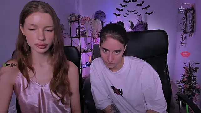 Khloebeauty - massage her tits