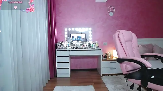 MissKora - epic goal:pay my house(use tipmenu )